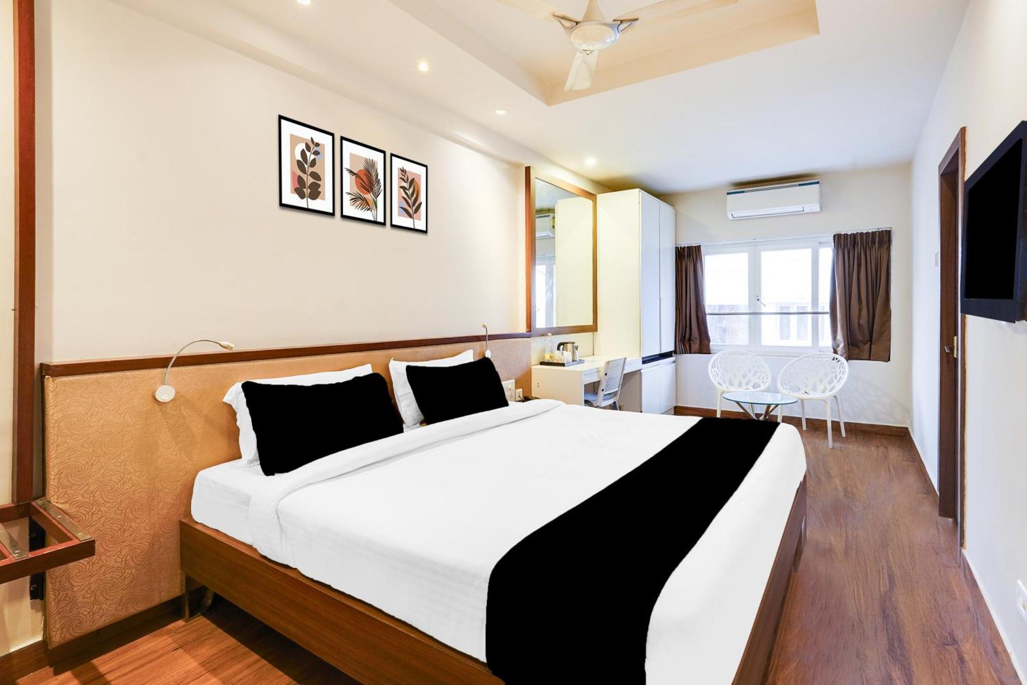 Super Townhouse Oak Kodambakkam Formerly Cine City Madrás Exterior foto