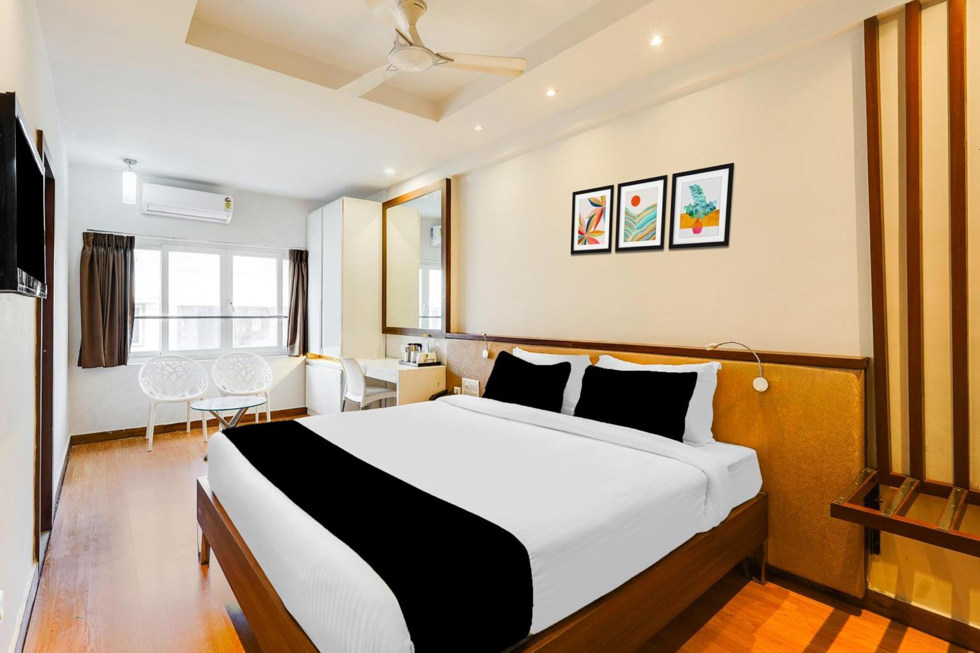 Super Townhouse Oak Kodambakkam Formerly Cine City Madrás Exterior foto