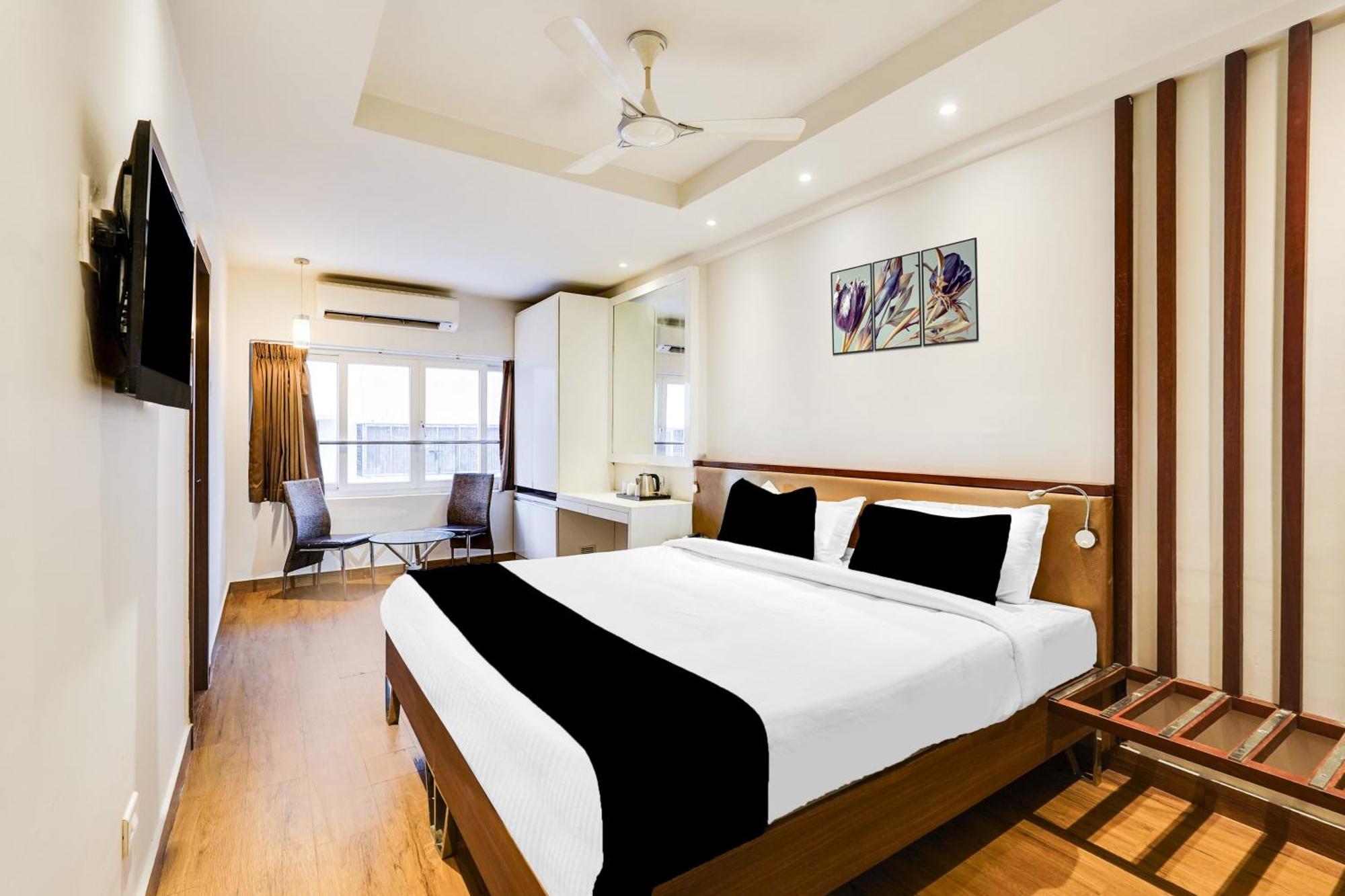 Super Townhouse Oak Kodambakkam Formerly Cine City Madrás Exterior foto